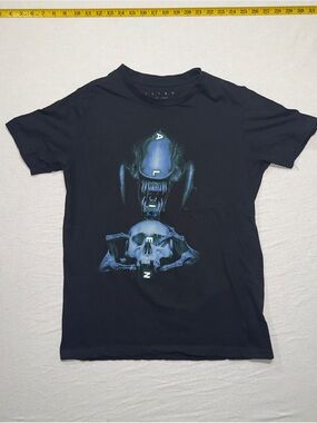 Alien Skull Graphic Short Sleeve Tee - Black